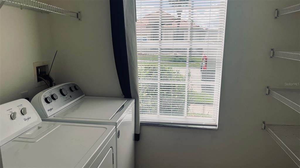 Activo con contrato: $289,000 (3 camas, 2 baños, 1540 Pies cuadrados)