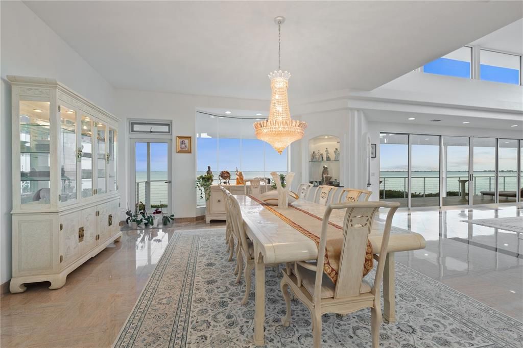 На продажу: $3,900,000 (4 спален, 4 ванн, 7378 Квадратных фут)