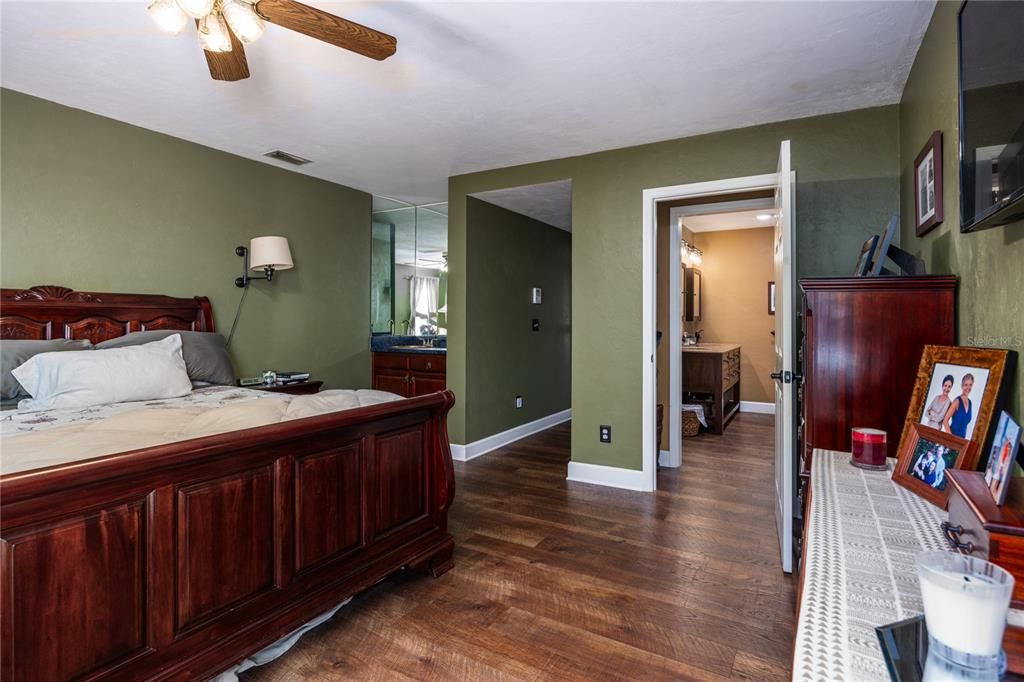 待售: $865,000 (4 贝兹, 4 浴室, 3732 平方英尺)