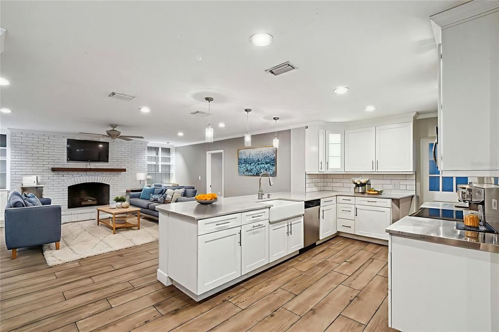 На продажу: $649,000 (4 спален, 3 ванн, 2084 Квадратных фут)