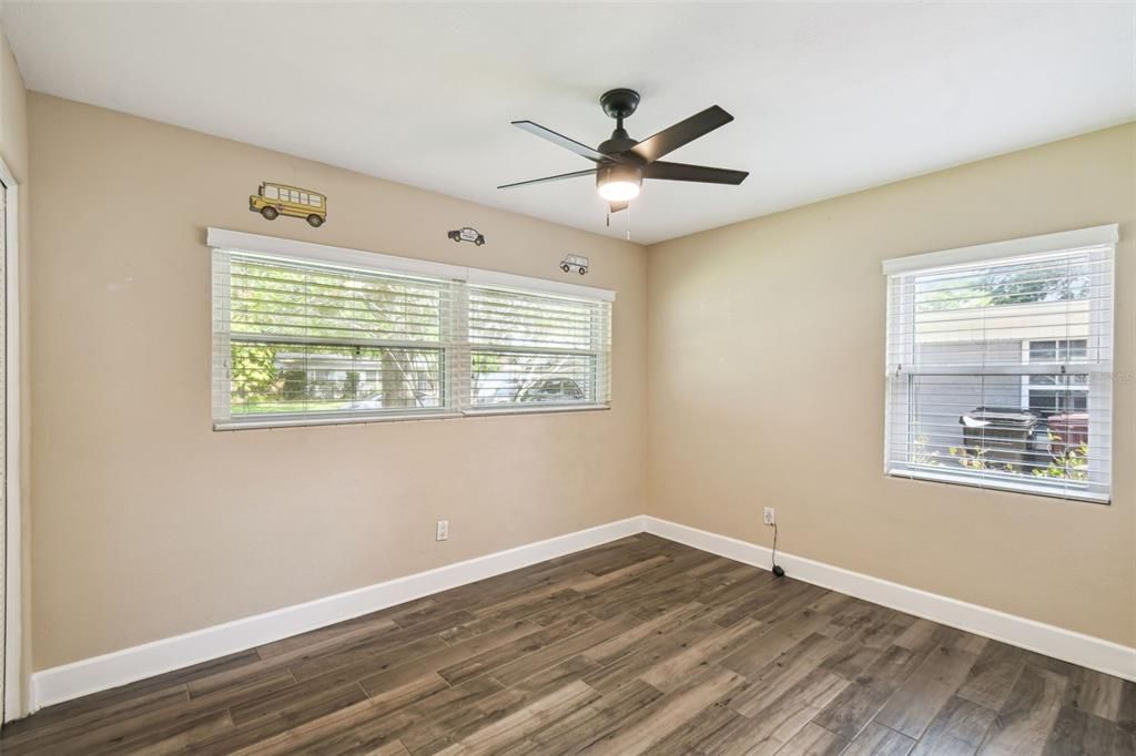 На продажу: $649,000 (4 спален, 3 ванн, 2084 Квадратных фут)