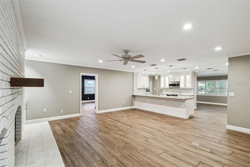 На продажу: $649,000 (4 спален, 3 ванн, 2084 Квадратных фут)