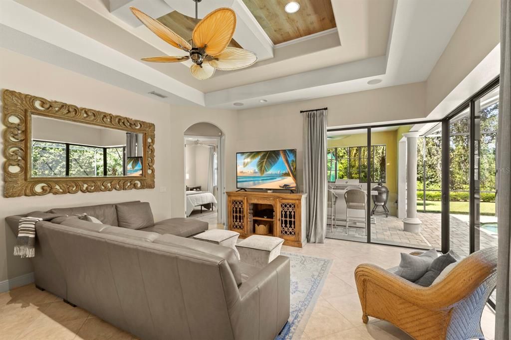 На продажу: $1,049,000 (4 спален, 3 ванн, 3339 Квадратных фут)