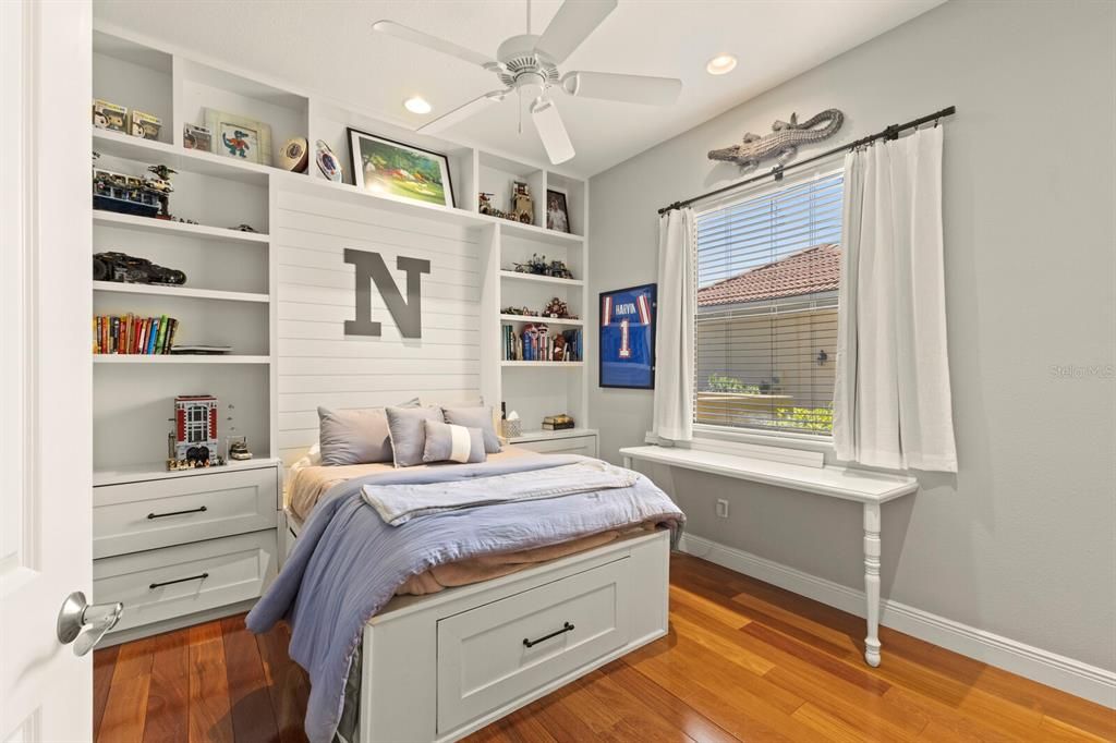 На продажу: $1,049,000 (4 спален, 3 ванн, 3339 Квадратных фут)