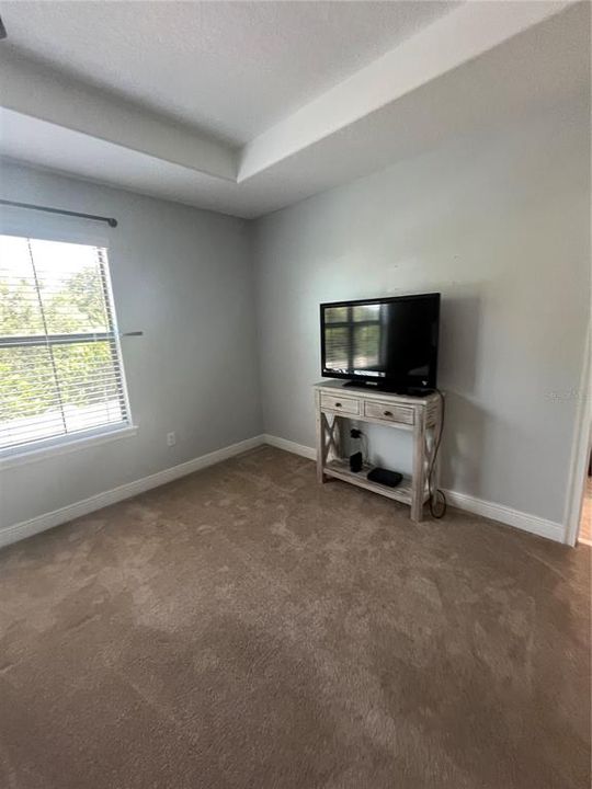 合同活跃: $218,900 (2 贝兹, 2 浴室, 1464 平方英尺)