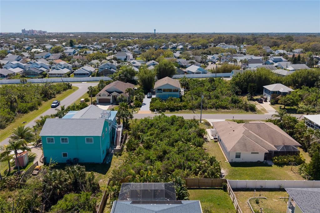 待售: $229,000 (0.21 acres)