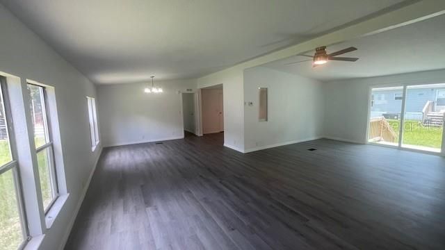 For Sale: $185,900 (3 beds, 2 baths, 1646 Square Feet)