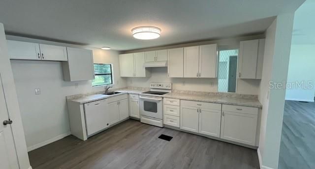 For Sale: $185,900 (3 beds, 2 baths, 1646 Square Feet)
