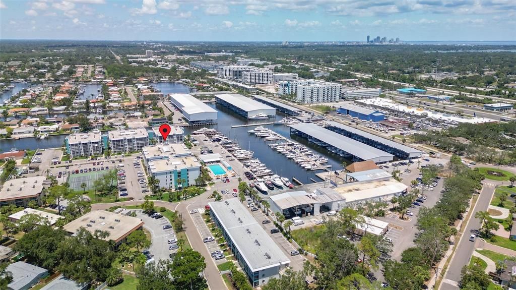 合同活跃: $175,000 (2 贝兹, 2 浴室, 1145 平方英尺)