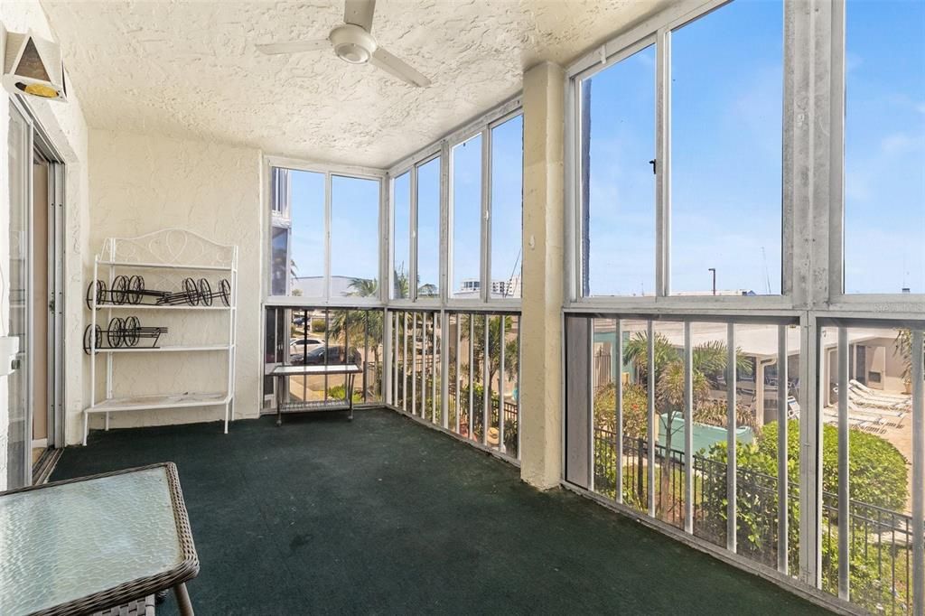 合同活跃: $175,000 (2 贝兹, 2 浴室, 1145 平方英尺)