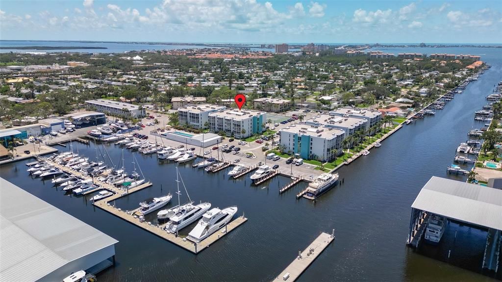 合同活跃: $175,000 (2 贝兹, 2 浴室, 1145 平方英尺)