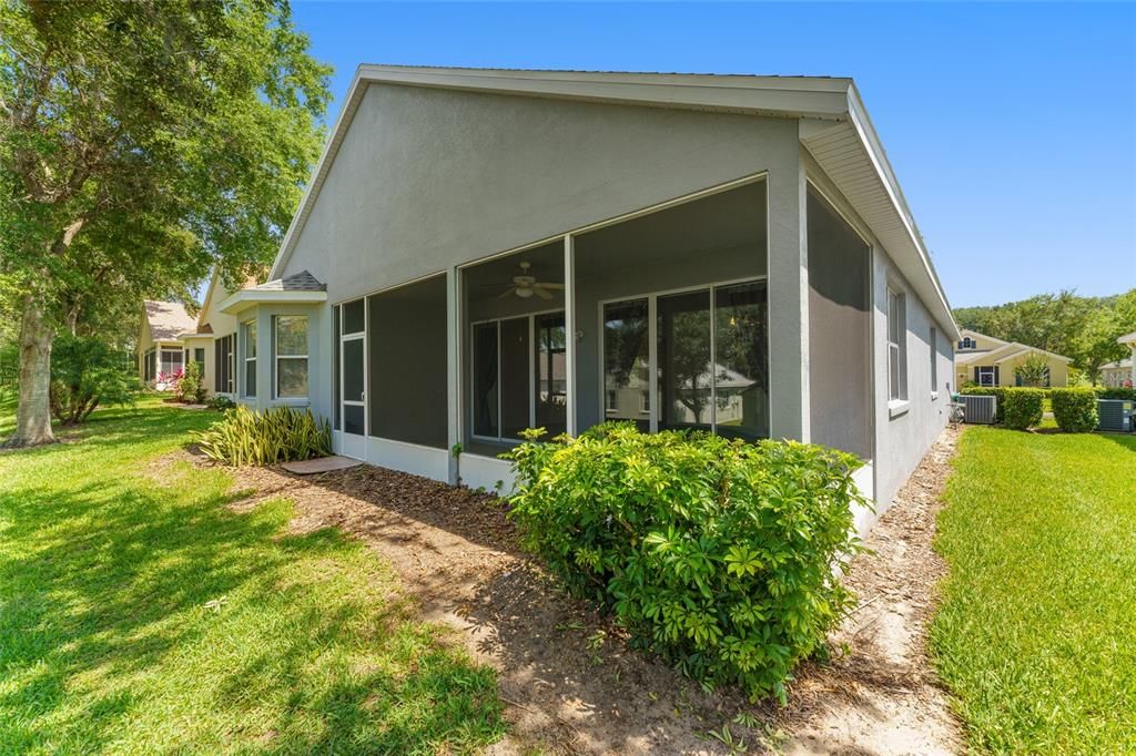 合同活跃: $350,000 (2 贝兹, 2 浴室, 1553 平方英尺)