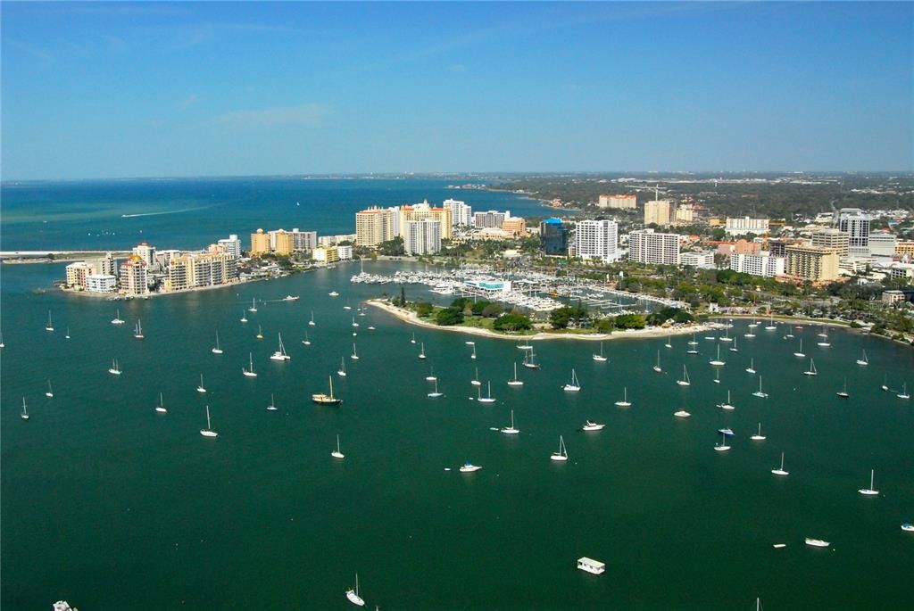 For Rent: $4,000 (2 beds, 2 baths, 1072 Square Feet)