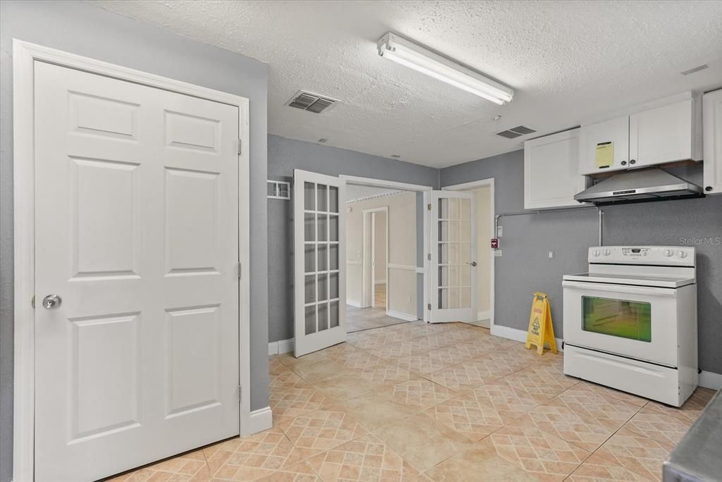 For Sale: $84,000 (0 beds, 0 baths, 2895 Square Feet)