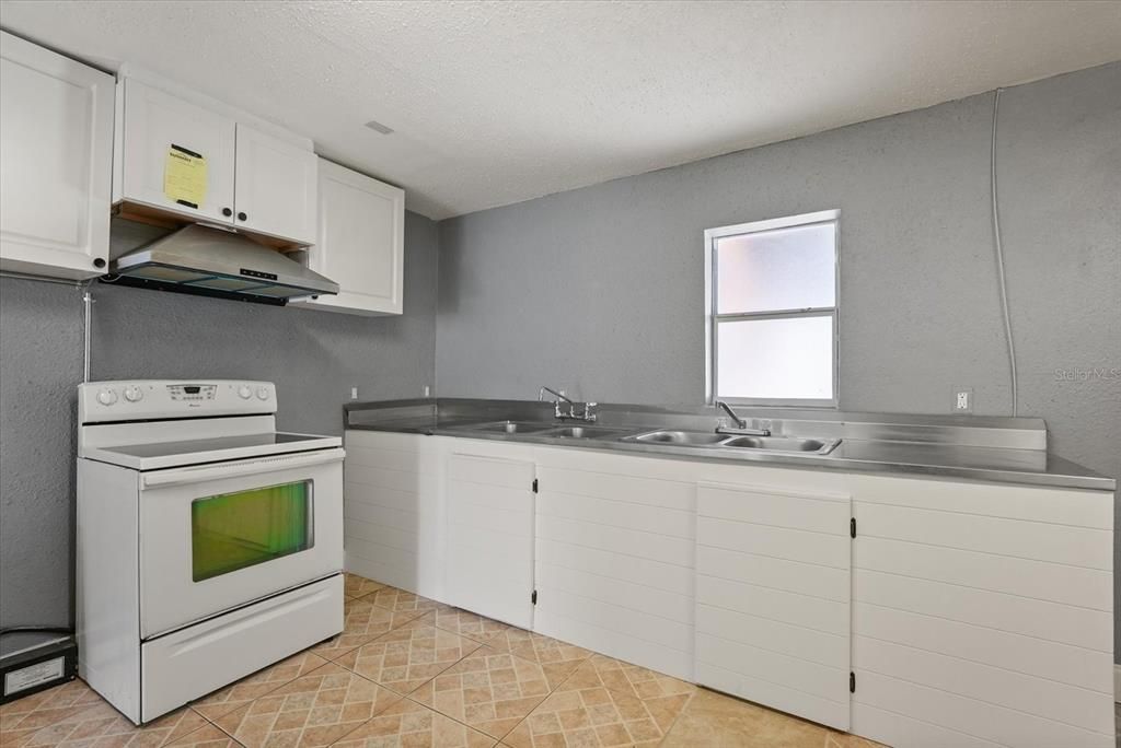 For Sale: $84,000 (0 beds, 0 baths, 2895 Square Feet)