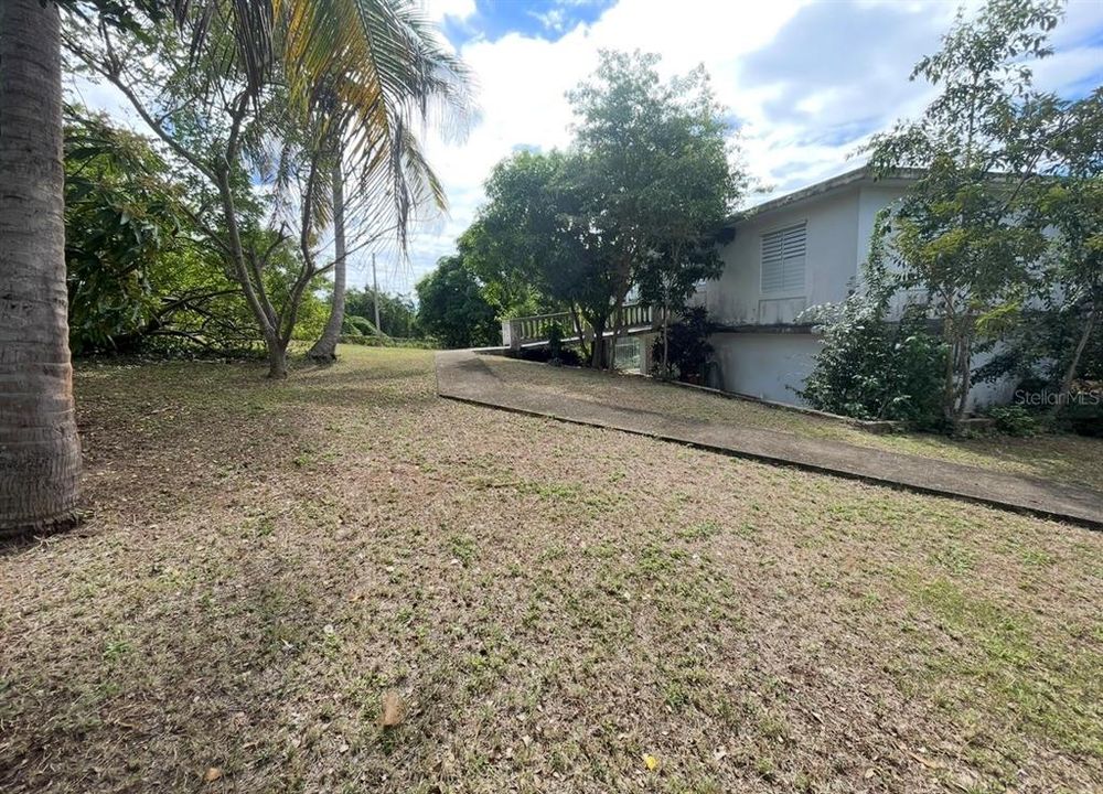 For Sale: $358,000 (3 beds, 2 baths, 1377 Square Feet)