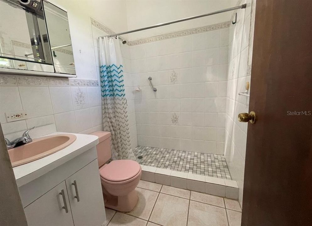 For Sale: $358,000 (3 beds, 2 baths, 1377 Square Feet)