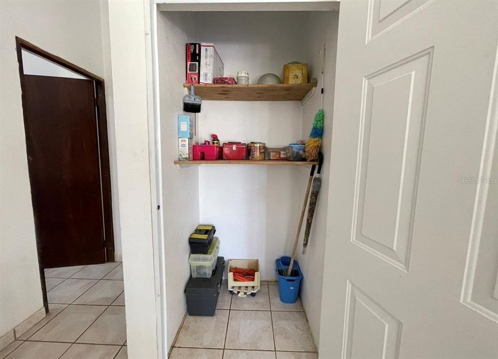 For Sale: $358,000 (3 beds, 2 baths, 1377 Square Feet)