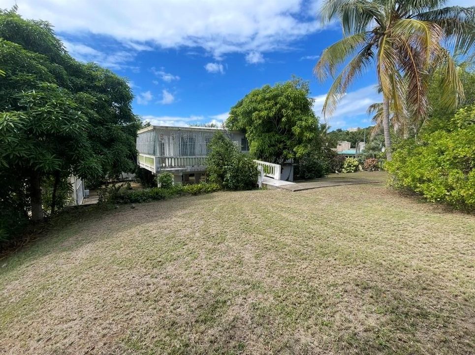 For Sale: $358,000 (3 beds, 2 baths, 1377 Square Feet)