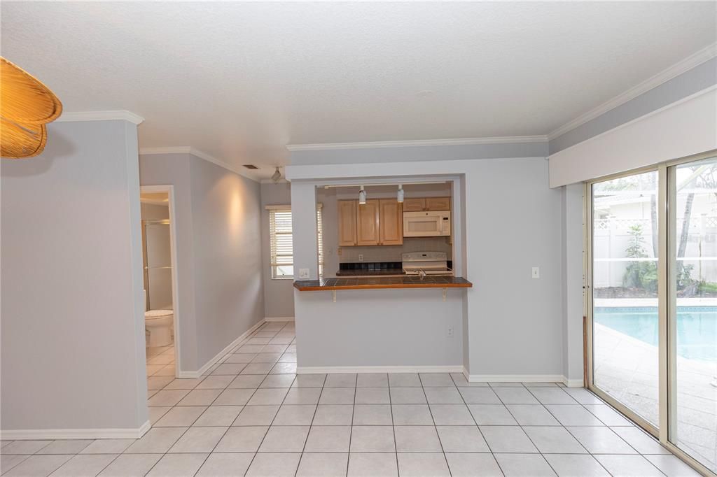 Под контрактом: $898,777 (4 спален, 4 ванн, 2655 Квадратных фут)