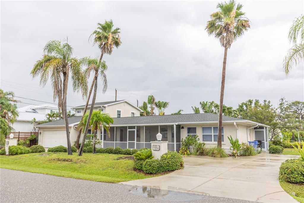 Под контрактом: $898,777 (4 спален, 4 ванн, 2655 Квадратных фут)