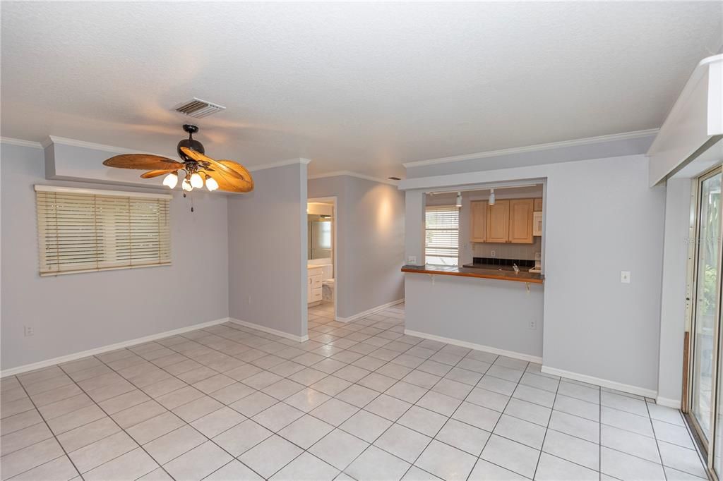 Под контрактом: $898,777 (4 спален, 4 ванн, 2655 Квадратных фут)