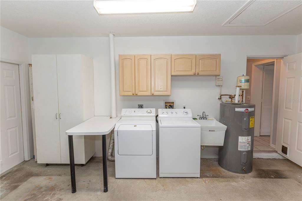 Под контрактом: $898,777 (4 спален, 4 ванн, 2655 Квадратных фут)