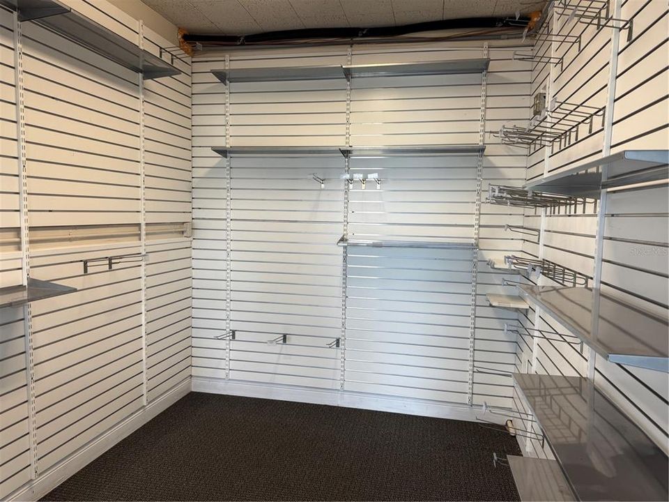 For Sale: $324,900 (0 beds, 0 baths, 1597 Square Feet)