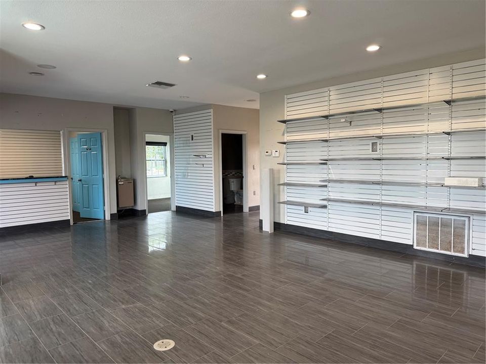 For Sale: $324,900 (0 beds, 0 baths, 1597 Square Feet)