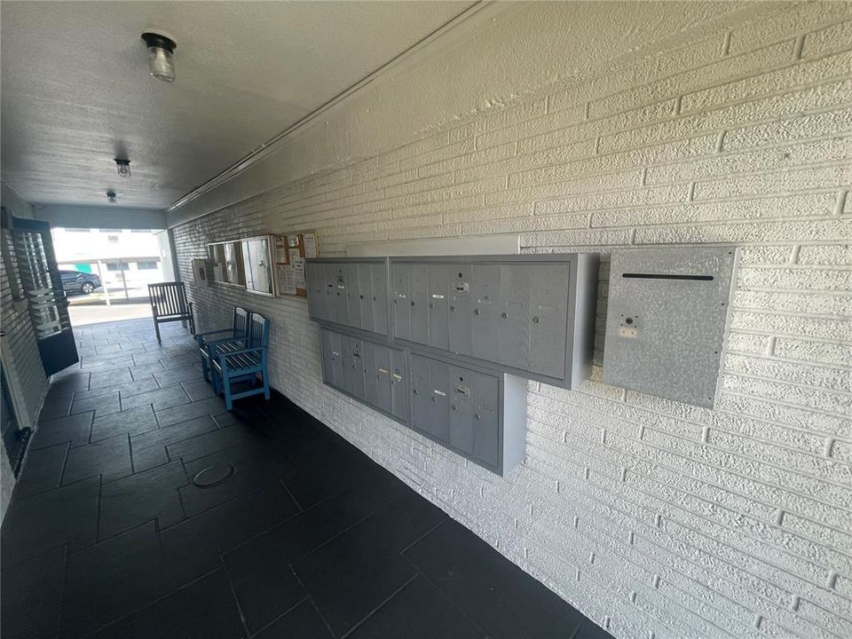 待售: $79,000 (1 贝兹, 1 浴室, 585 平方英尺)