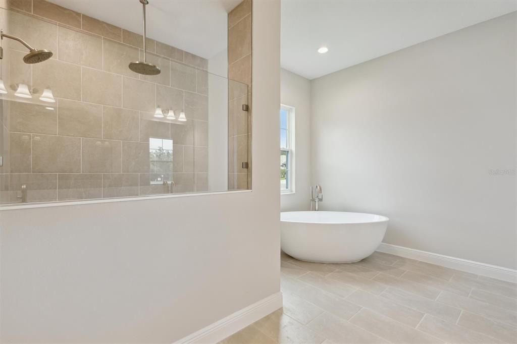 En Venta: $959,990 (5 camas, 4 baños, 3899 Pies cuadrados)