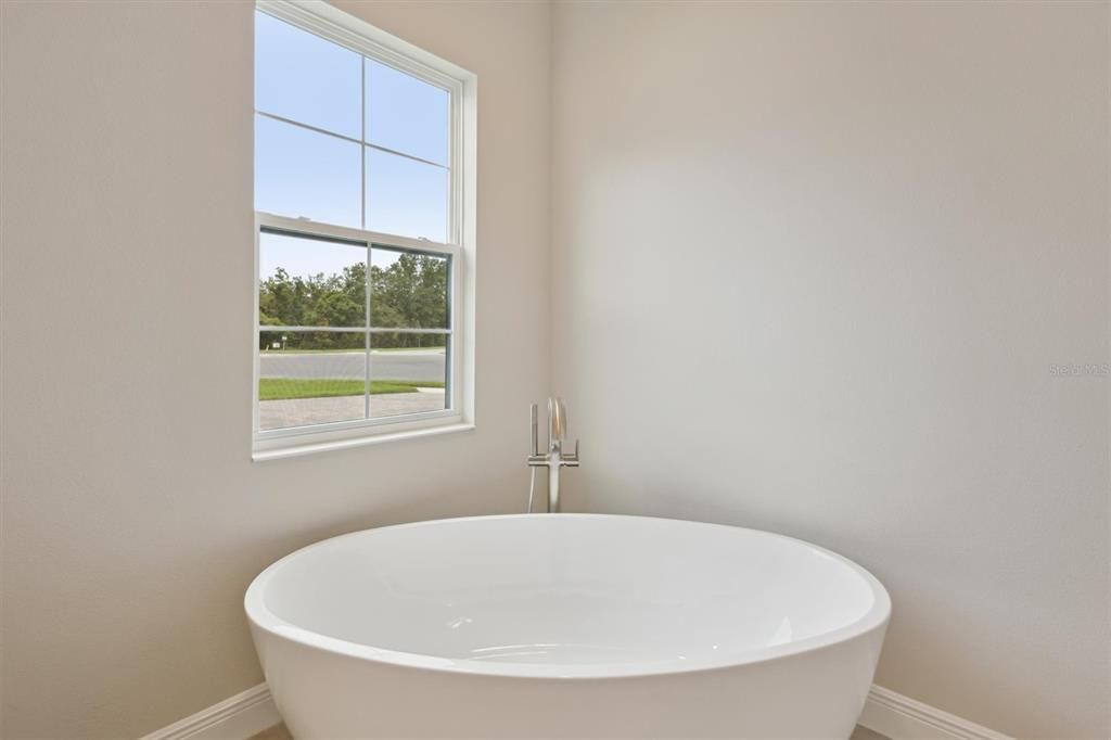 En Venta: $959,990 (5 camas, 4 baños, 3899 Pies cuadrados)