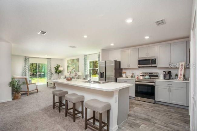 Active With Contract: $309,900 (4 beds, 2 baths, 1876 Square Feet)