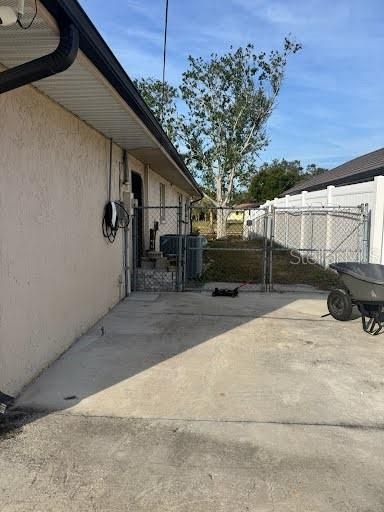 For Rent: $3,200 (3 beds, 2 baths, 1785 Square Feet)