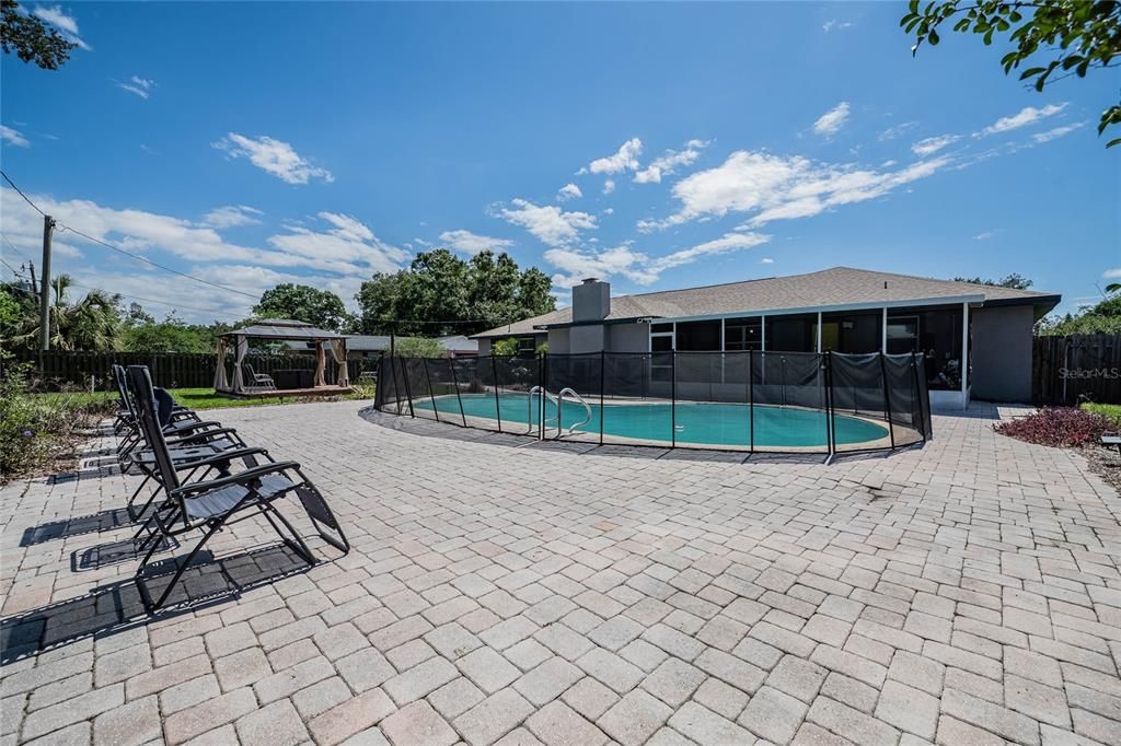 待售: $590,000 (4 贝兹, 2 浴室, 2700 平方英尺)