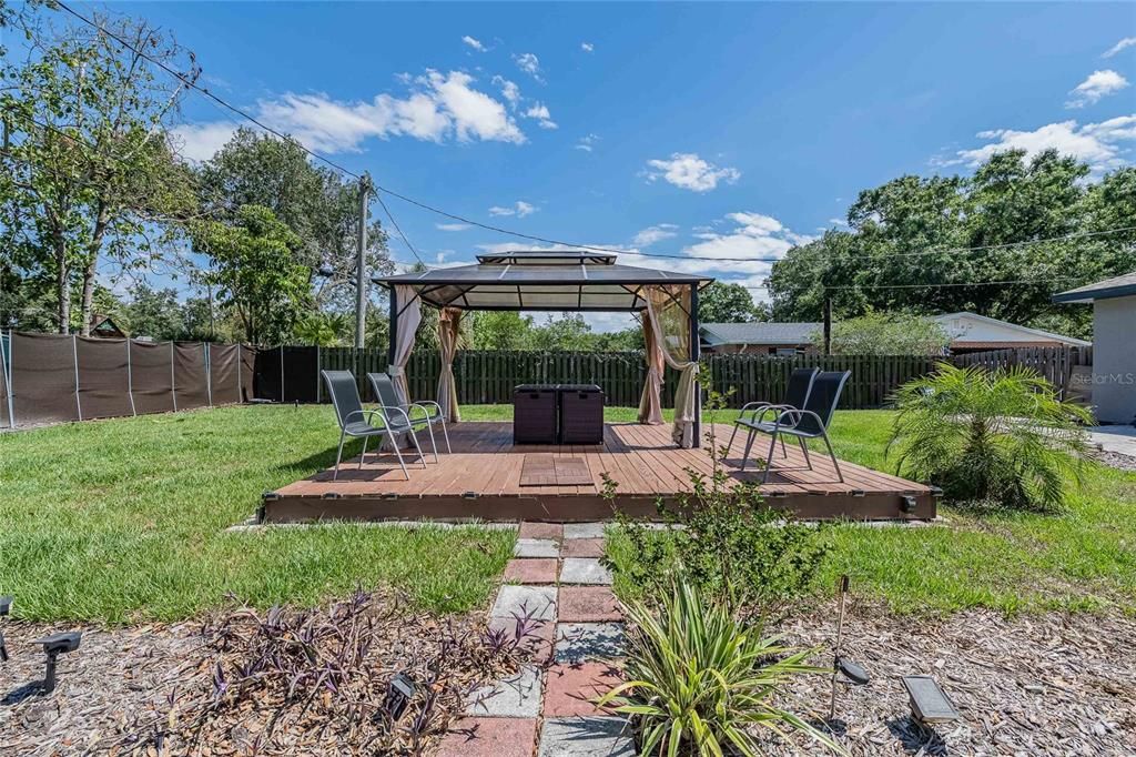 待售: $590,000 (4 贝兹, 2 浴室, 2700 平方英尺)