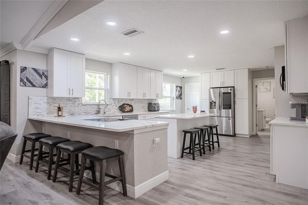 待售: $590,000 (4 贝兹, 2 浴室, 2700 平方英尺)