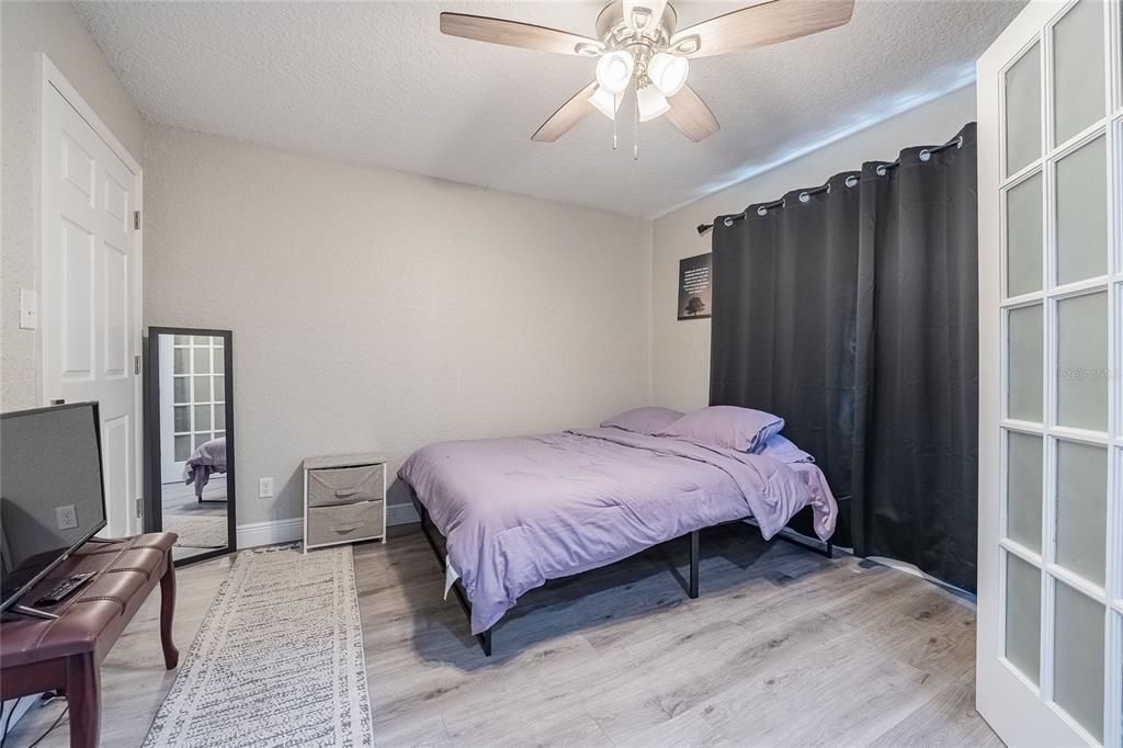 待售: $590,000 (4 贝兹, 2 浴室, 2700 平方英尺)