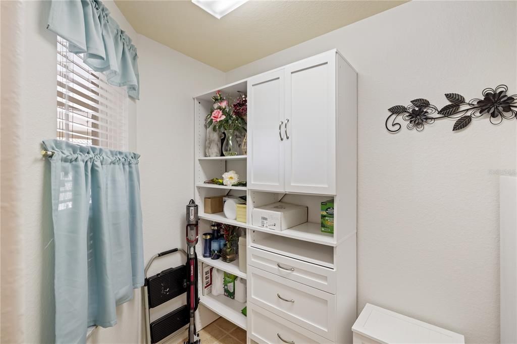 На продажу: $289,000 (2 спален, 2 ванн, 1334 Квадратных фут)