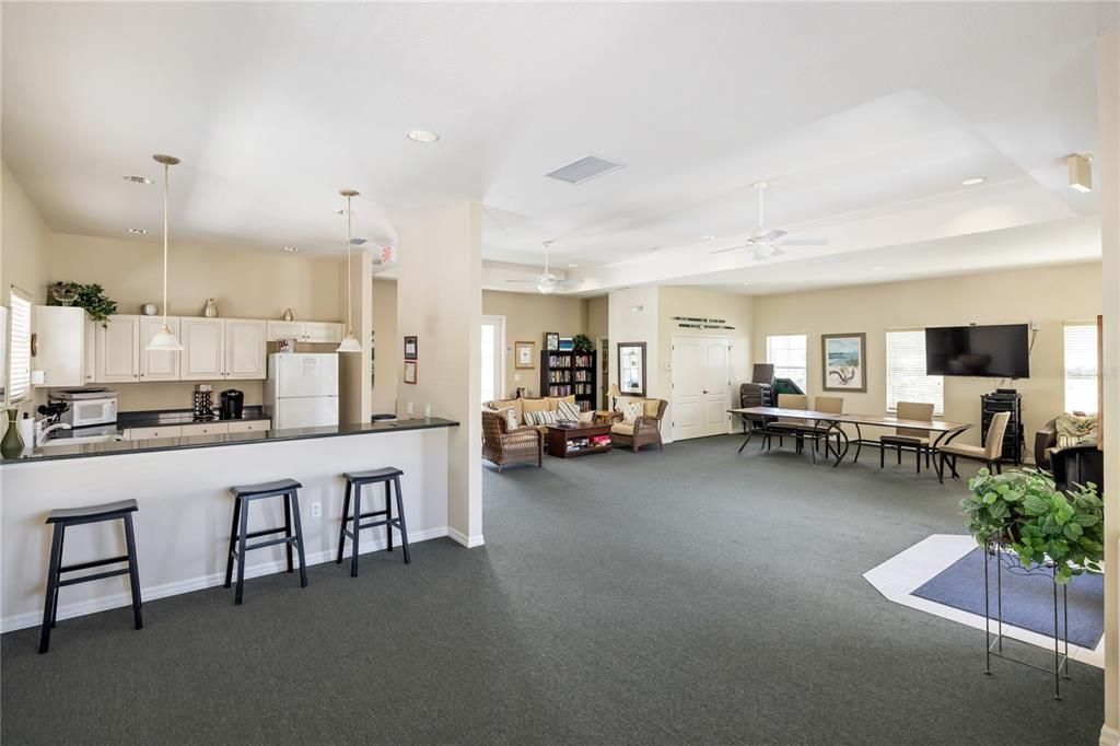 На продажу: $289,000 (2 спален, 2 ванн, 1334 Квадратных фут)