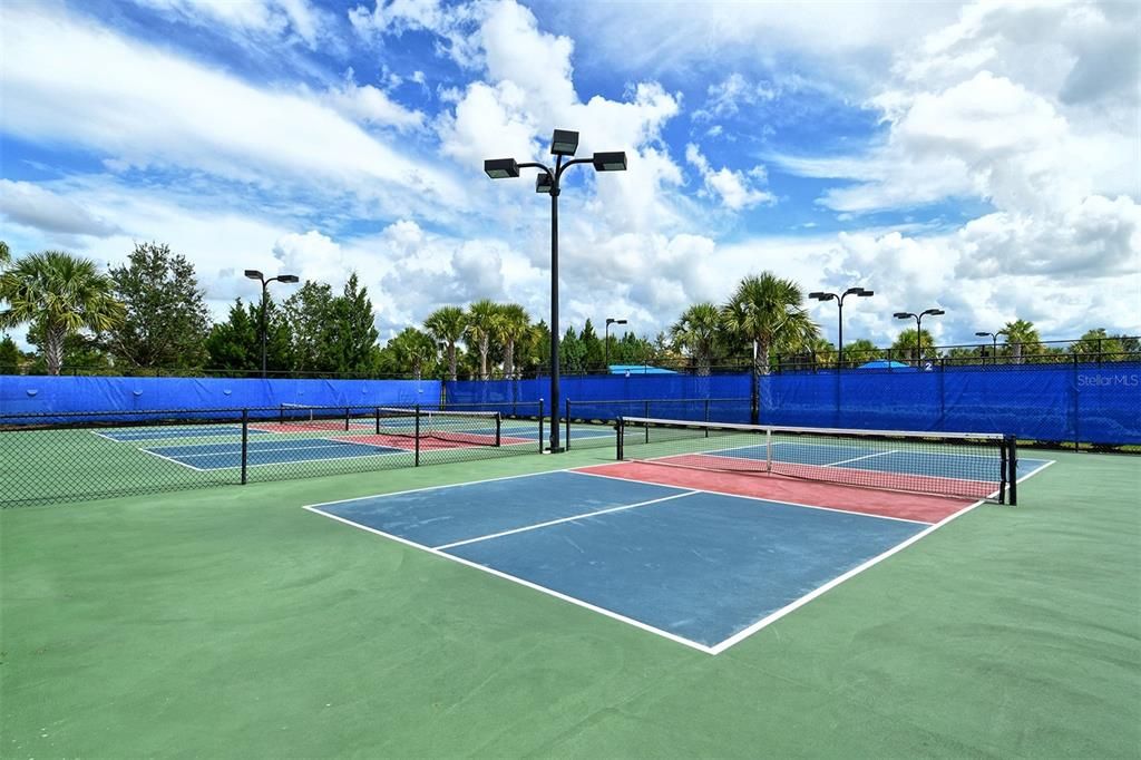 For Sale: $639,000 (3 beds, 2 baths, 2297 Square Feet)