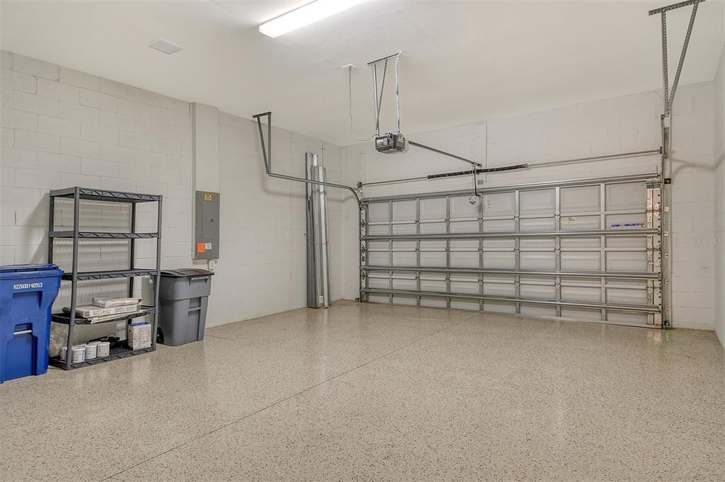 For Sale: $639,000 (3 beds, 2 baths, 2297 Square Feet)