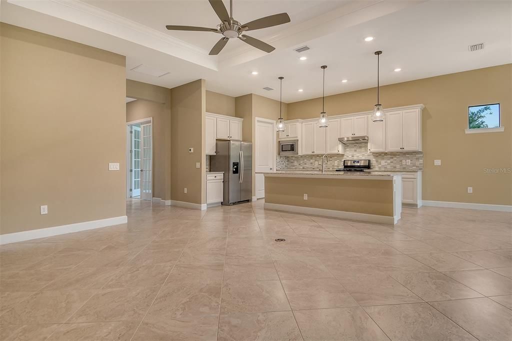 For Sale: $639,000 (3 beds, 2 baths, 2297 Square Feet)