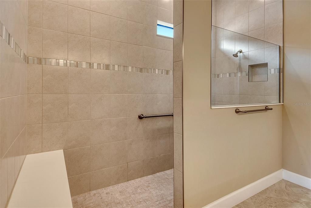 For Sale: $639,000 (3 beds, 2 baths, 2297 Square Feet)