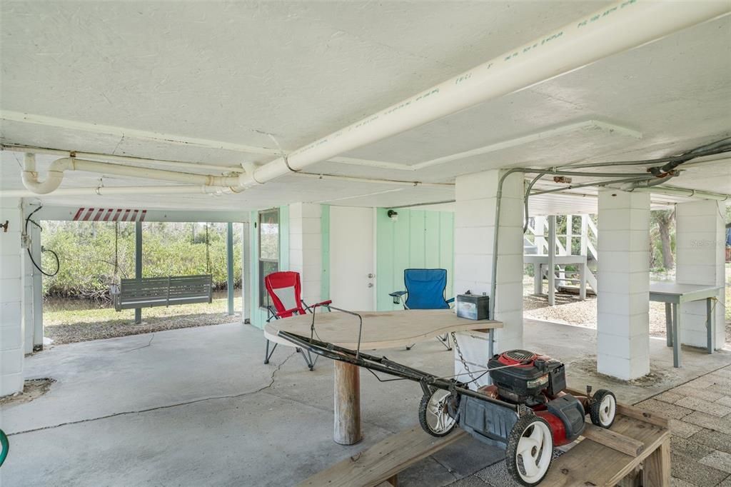 For Sale: $350,000 (2 beds, 1 baths, 720 Square Feet)