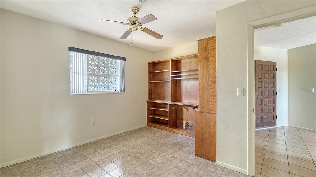 For Sale: $975,000 (4 beds, 2 baths, 1941 Square Feet)