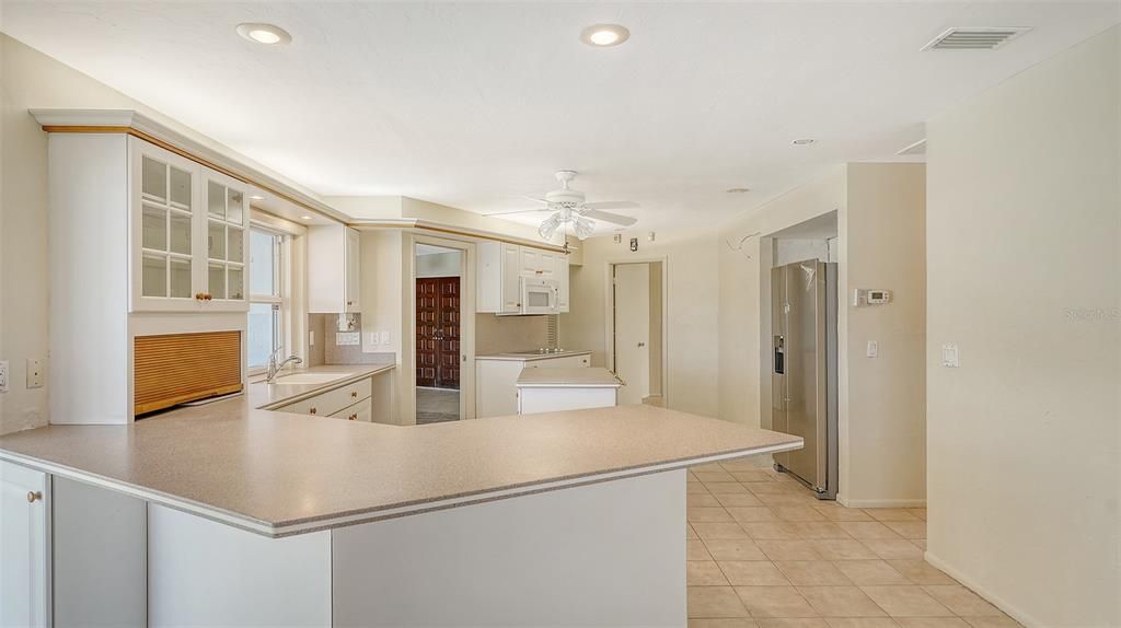 For Sale: $975,000 (4 beds, 2 baths, 1941 Square Feet)