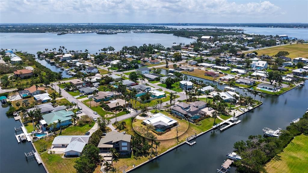 For Sale: $975,000 (4 beds, 2 baths, 1941 Square Feet)