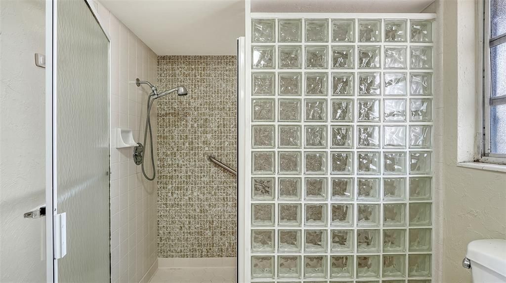 For Sale: $975,000 (4 beds, 2 baths, 1941 Square Feet)