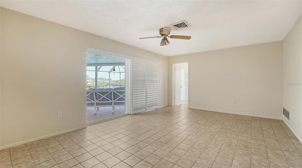 For Sale: $975,000 (4 beds, 2 baths, 1941 Square Feet)